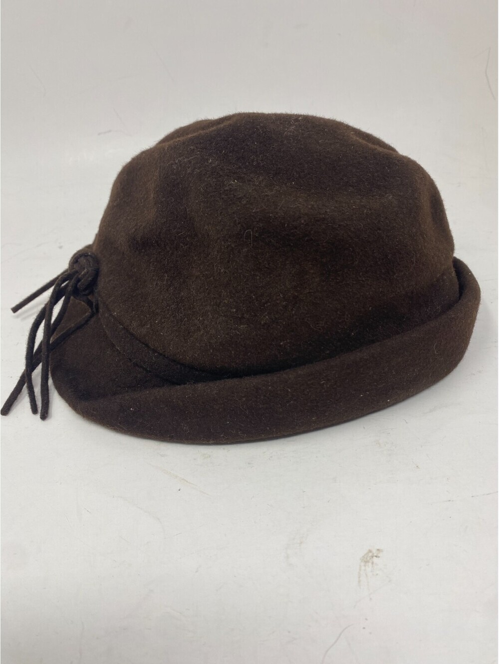 Vintage Neumann Endler Fair Field Felts Brown Wool Hat Womens Cloche Tie Accent